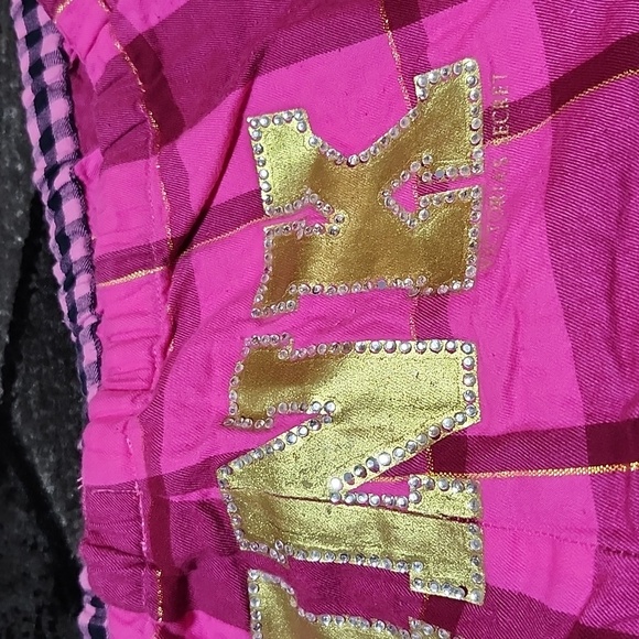 VINTAGE VS PINK METALLIC GOLD SHINE RHINESTONES RUFFLED 2008 SLEEP SHORTS - Picture 5 of 13